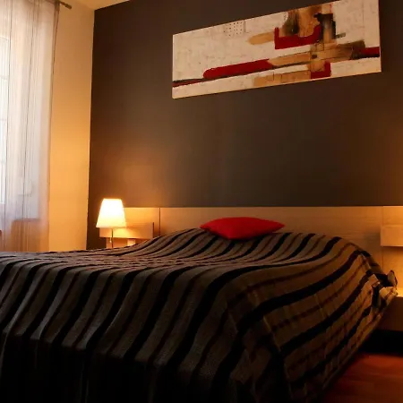 Contact Les Boucles De Meuse Hotel 3*