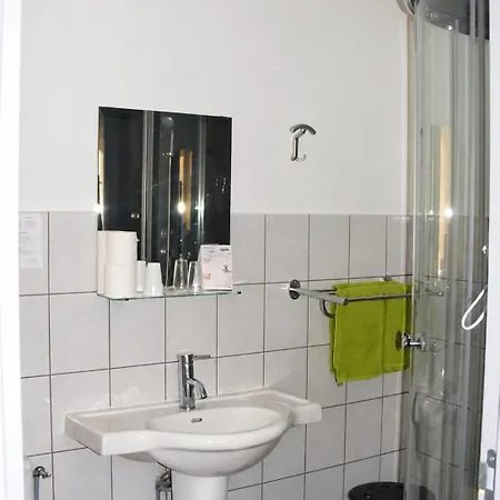 Contact Les Boucles De Meuse Hotel 3*